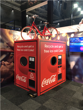 Giant Recycling Station