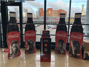 Starwars 3-Sided Standees and Display with PMMA Dome